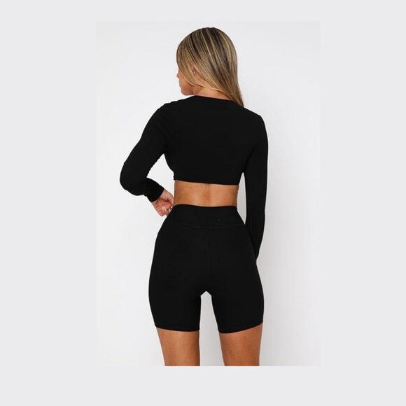 Long Sleeve Deep V Twist Athletic Crop Top - Picture 4 of 9